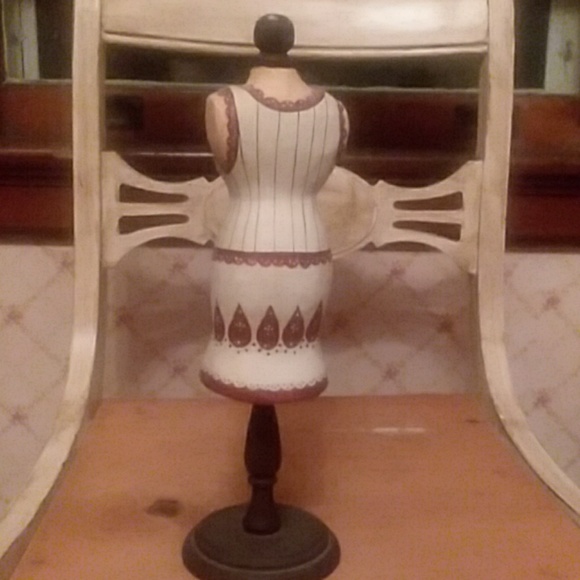 Pair of decorative dress forms - Picture 4 of 5